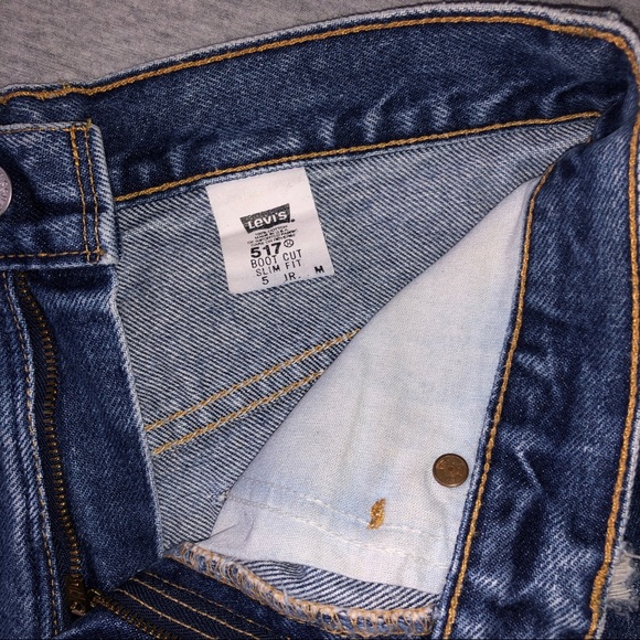 LEVI’S | Distressed Jean Shorts Size 26 - Picture 3 of 9